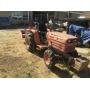 Kubota B9200 4WD Tractor w/ Box Scraper