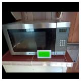 Emerson Microwave Oven