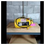 Central Pneumatic Portable Air Tank - 6 Gallon