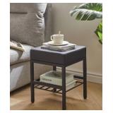 Ibuyke Stool