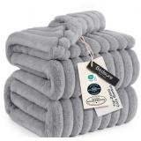 Bedsure King Blanket for Bed - Throw Blanket Light
