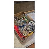 Miscellaneous jewelery flat lot