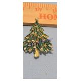 Gerry's brooch Christmas tree design green enamel
