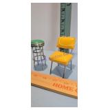 dollhouse miniatures resemble 1:12 scale retro