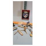 POCKETKNIFE  key holders natural carved unusual