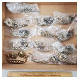 Drawer Pulls 13ct