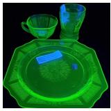 Green Depression Glass Plate & Cups Uranium