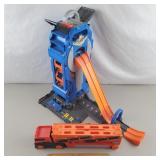 Hot Wheels Mega Garage  & Toy Truck
