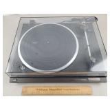 Technics SL-QD33 Turn Table Powers On