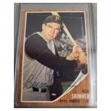 1962 Topps Bob Skinner Signed Baseball Card
