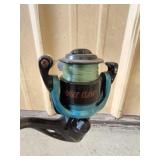 Fishing Pole w/ Eagle Claw Reel