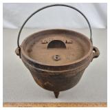 Lodge Cast Iron Dutch Oven