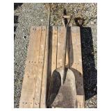 Shovel & Pry Bar
