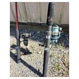 2ct Fishing Poles w/ Reels