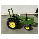 JD Strobe Series compact tractor w/ROPS, 1/16