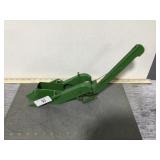 JD 2-row mounted corn picker, 1/16