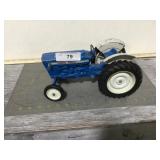 Ford 4000 w/metal fenders, 1/16
