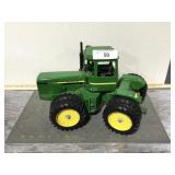 Ertl JD 4WD strobe series, 1/16