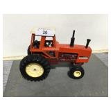 Allis Chalmers 7050 maroon belly with cab, 1/16