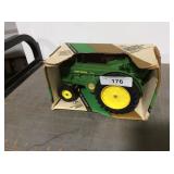 Ertl 1949/1954 JD model R tractor, 1/16