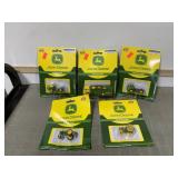 5 Athearn John Deere collectible tractors &