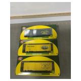 3 Athearn John Deere boxcars