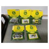 5 Athearn John Deere collectible tractors &