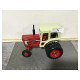 IH 1466 Turbo w/duals & white cab, 1/16