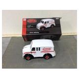 Ertl 1950 Divco delivery truck, Grimm's Dairy,