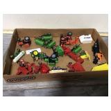 Qty farm toys, 1/64 scale