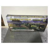 Athearn John Deere HO Scale Train Set, NIB