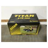 Ertl Toy Farmer Titan STR-360, 1/32