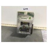 John Deere Premiere HPX Gator, 1/64