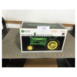 Ertl JD unstyled model B, Precision Classics #24,