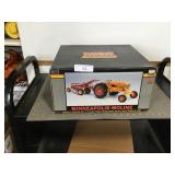 SpecCast Mpls Moline 'U' gas tractor w/MM 3-bottom