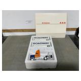 Winross Roadway tractor w/double trailers, 1/64