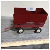 Ertl IH flare box wagon w/extensions