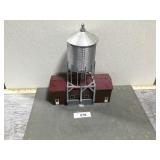 Toy grain elevator and grain bin