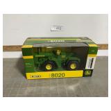 Ertl John Deere 8020, Prestige Collection, 1/32