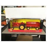 Ertl Massey-Harris 44 w/flarebox wagon