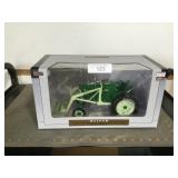SpecCast Oliver 770 WF w/New Idea loader, 1/16