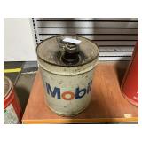 Mobil & Lubrite oil cans