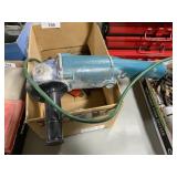 Makita 9005B angle grinder