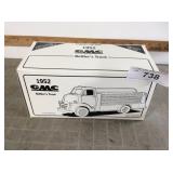 1st Gear 1952 GMC Mountain Dew bottler's truck,/