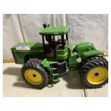 John Deere 9300 articulate tractor