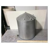 Brock grain bin