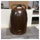 6 gal hand-turned double handle water jug w/turkey