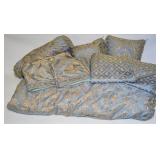Queen size comforter set