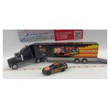 NASCAR Hauler 1/64