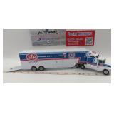 NASCAR Hauler 1/64